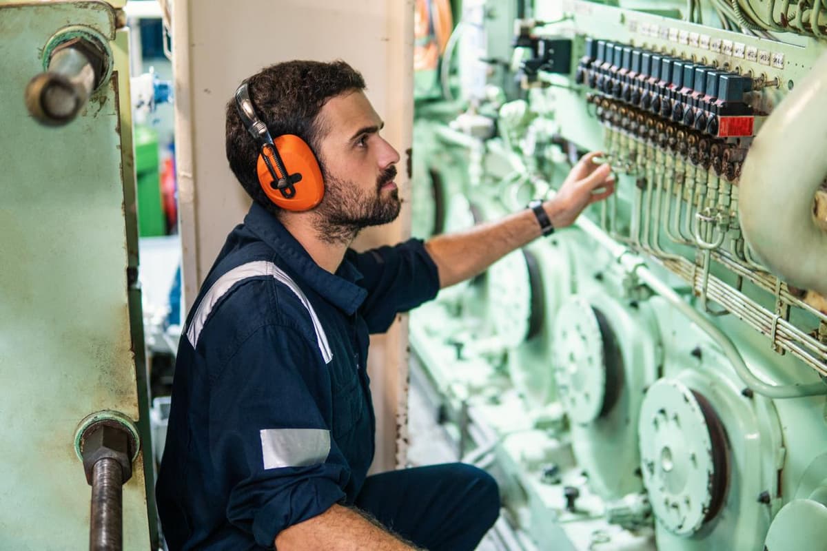 A Beginner&#8217;s Guide to Marine Engine Power and Efficiency Terminology