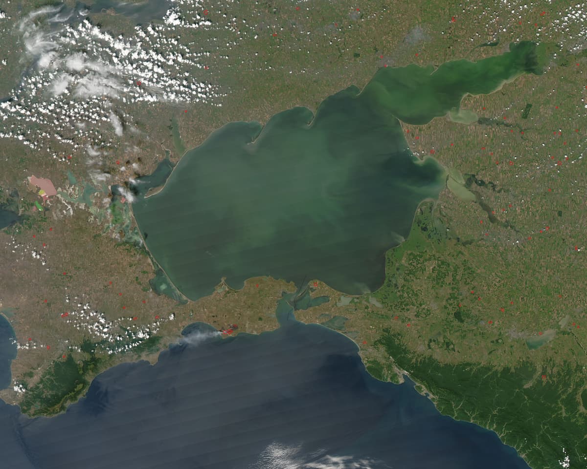 The Azov Sea—10 Reasons Why It&#8217;s Extraordinary