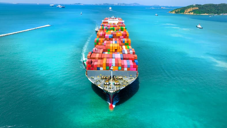 How Container Shipping Companies Can Reduce Their Environmental Footprint