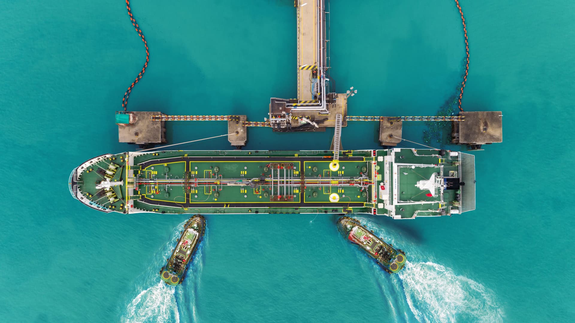 Vessel Operating: How Shipowners Can Control Costs and Maximise Efficiency
